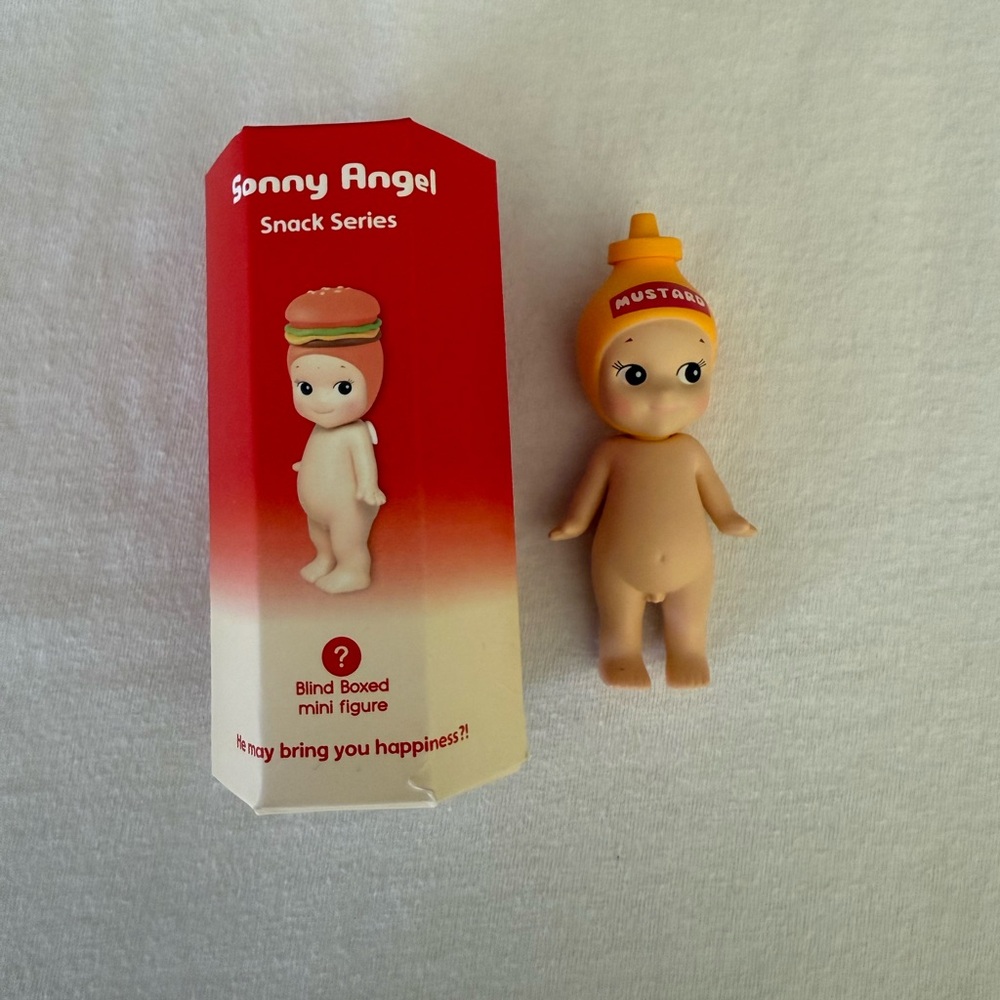 NWT Sonny Angel Snack Series Mini Figure - Mustard